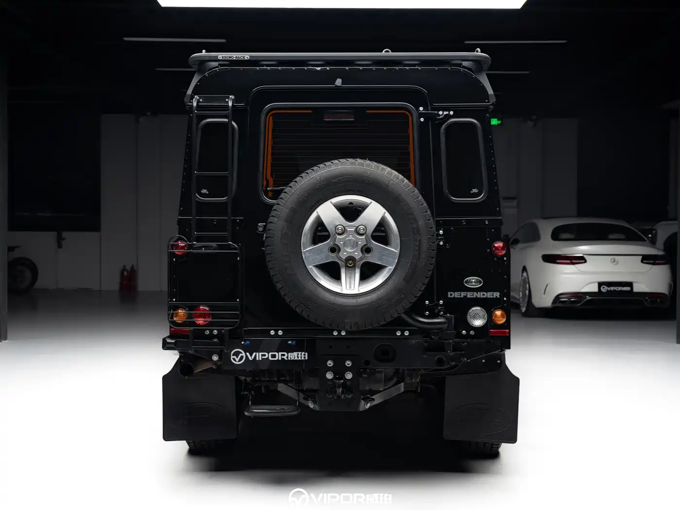 Land Rover Defender фото 5