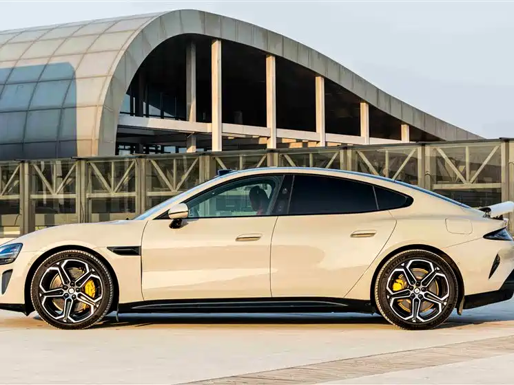 XIAOMI CAR XIAOMI SU7