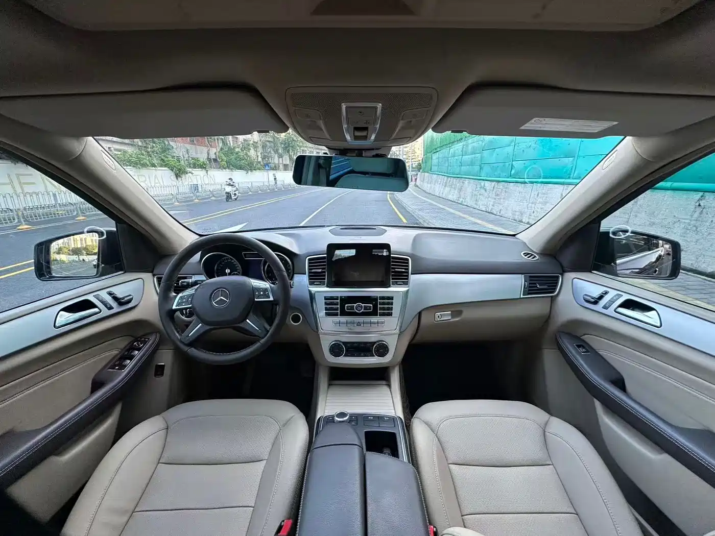 Mercedes-Benz M-Class 2012 ML 300 фото 6
