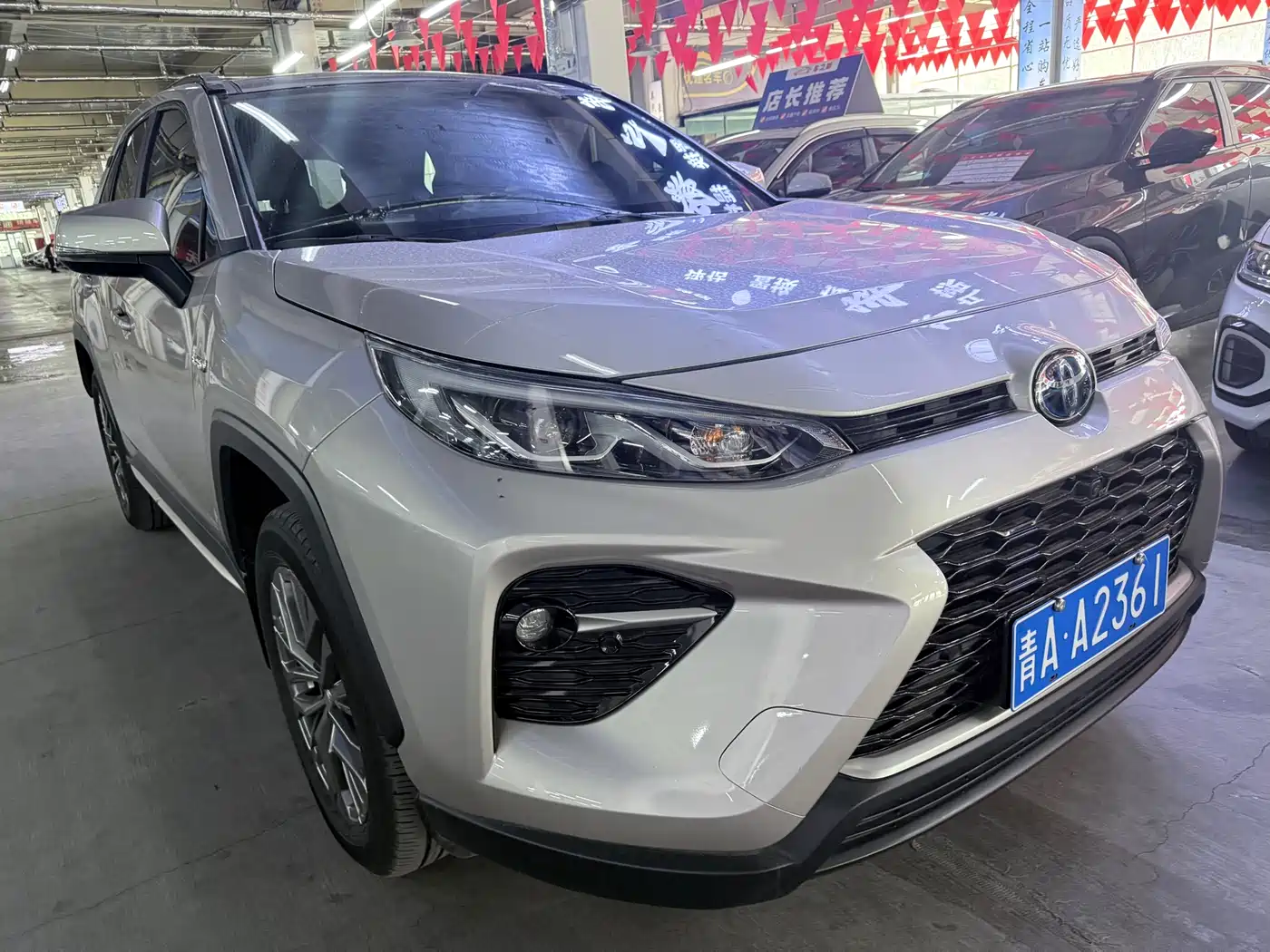 Toyota Wildlander 2024 Hybrid 2.5L E-CVT FWD Luxury PLUS Edition фото 3