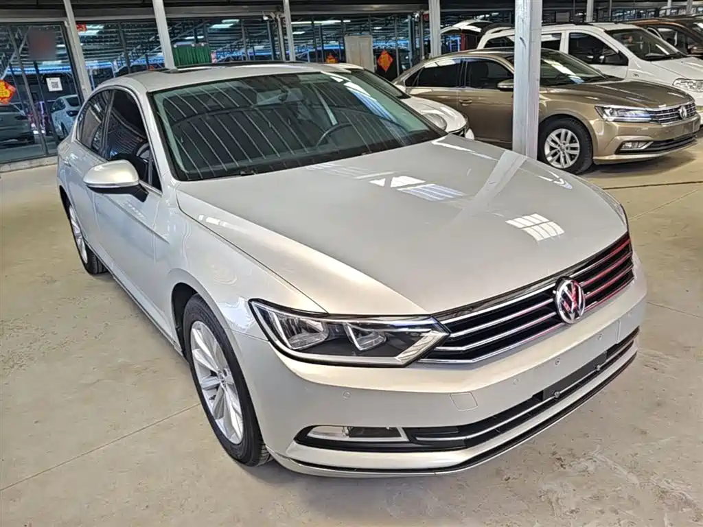 Volkswagen Magotan 2017 330TSI DSG Leading фото 4