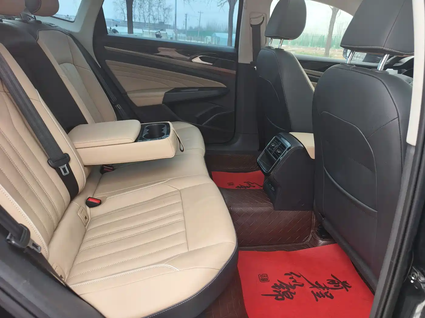 Volkswagen Passat 2022 330TSI Elite Edition фото 13