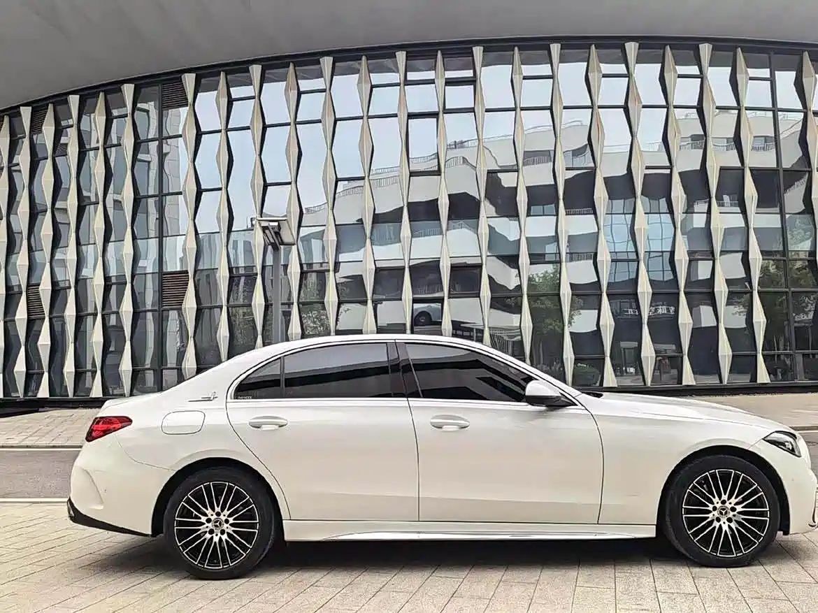 Mercedes-Benz C-Class 2023 Facelift C 200 L Sport Edition фото 8