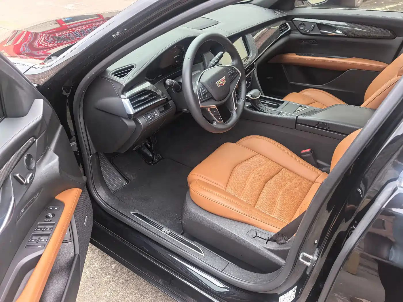 Cadillac CT6 2016 28T Leading фото 9