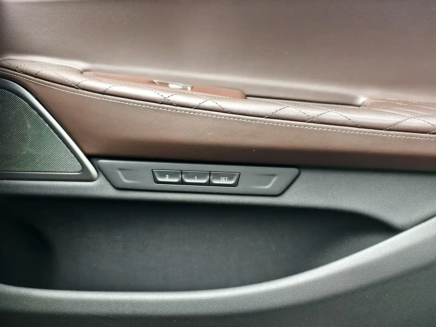 BMW 7 Series 2021 Model 740Li Leading M Sport Package фото 20