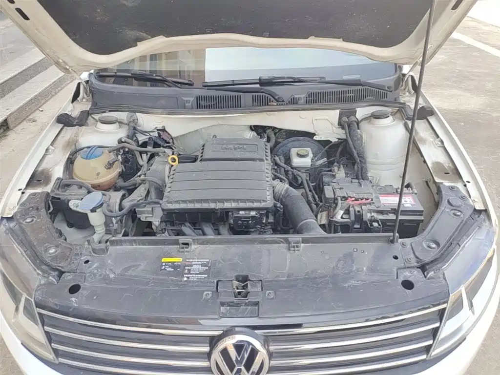 Volkswagen Lavida Tour 2017 1.6L Automatic Trend Edition фото 20