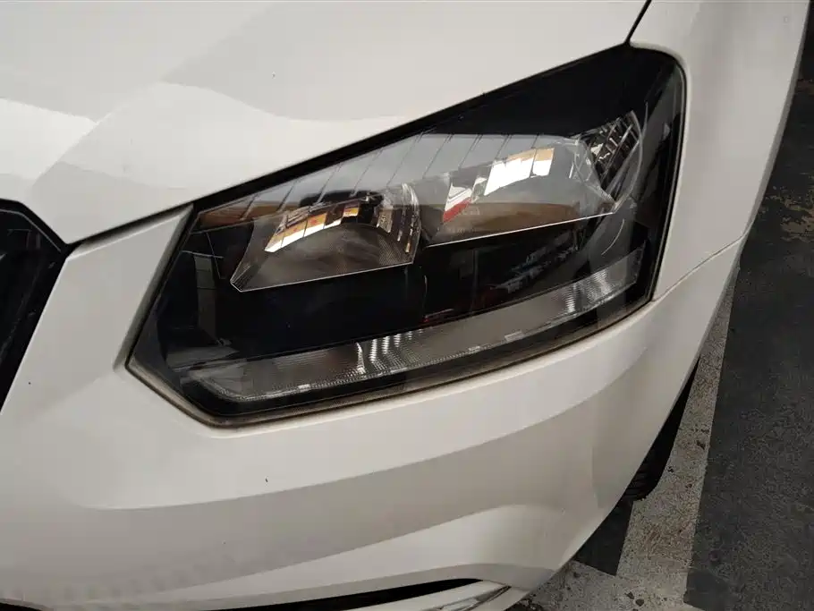 Škoda Yeti 2017 TSI280 DSG Pioneer фото 5