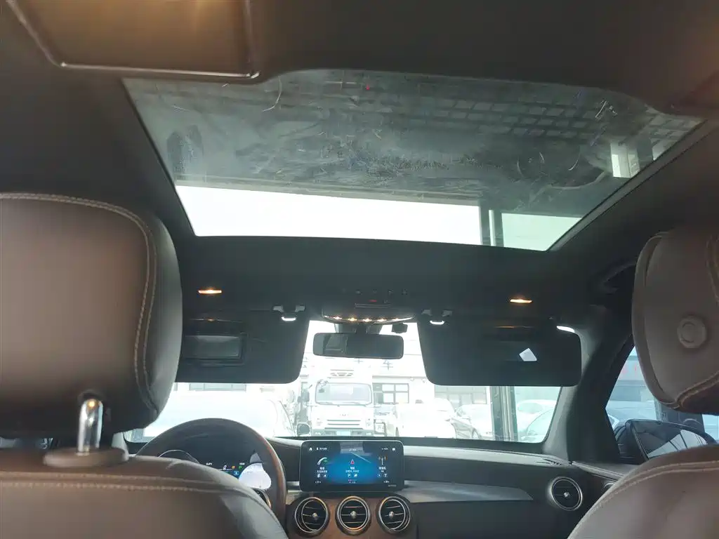 MERCEDES-BENZ GLC