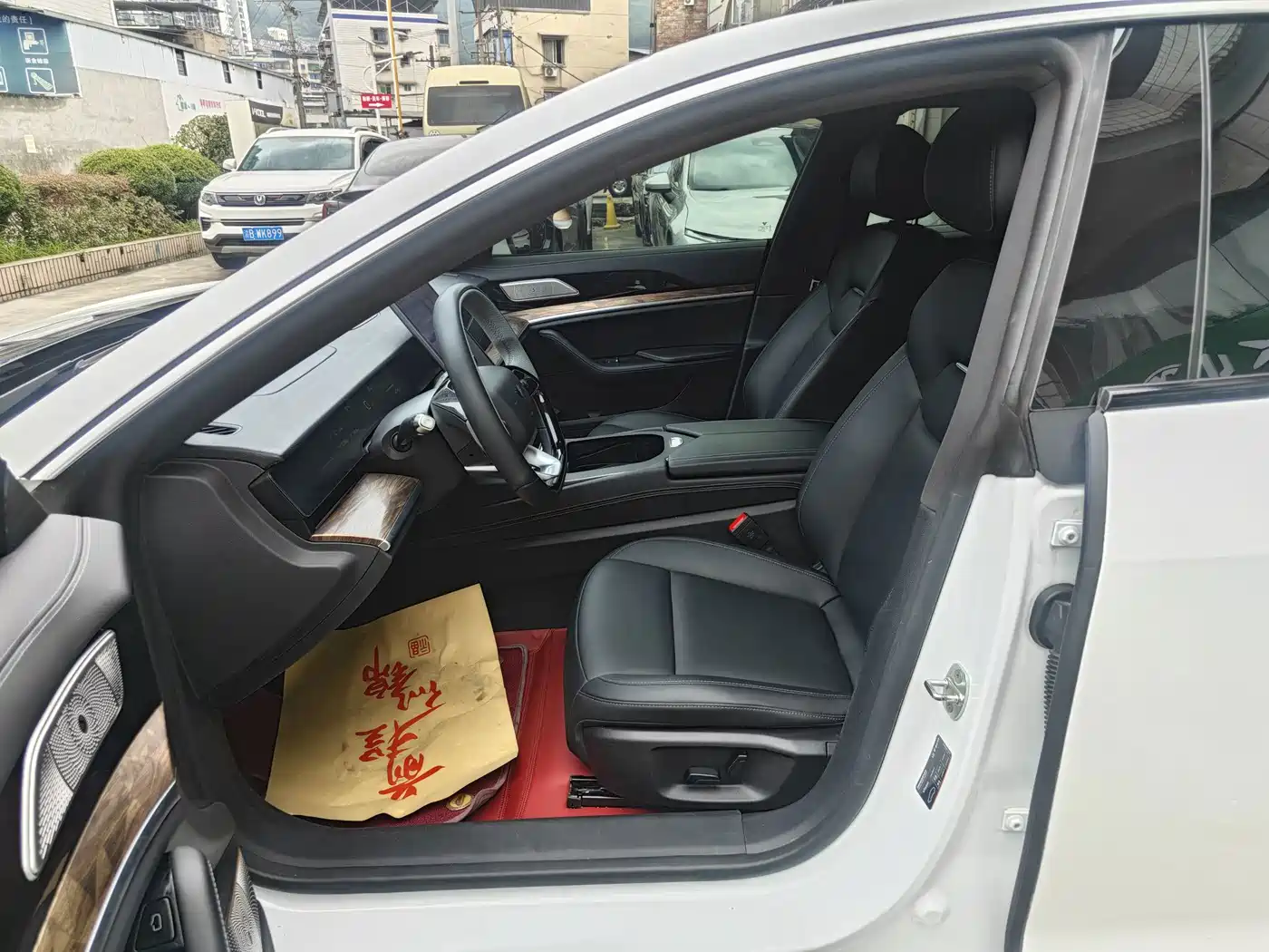 Nezha Auto Nezha S 2024 2024 Model Pure Electric 520km RWD Lite Edition