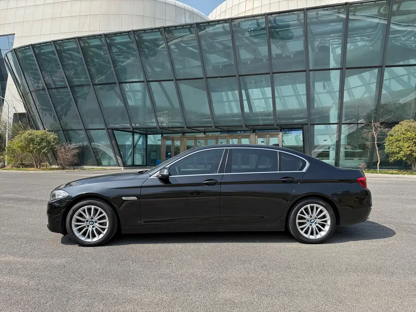 BMW 5 Series 2014 520Li Elegance фото 4