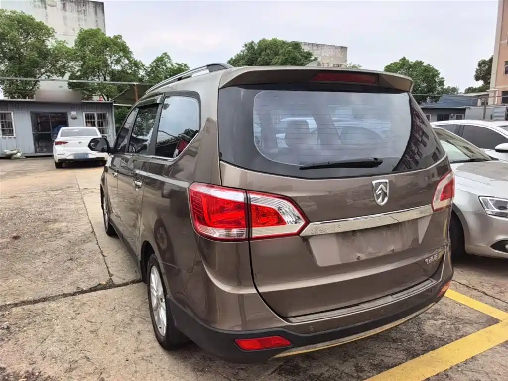 Baojun 730 2014 2014 1.5L Manual Comfort 7-seater