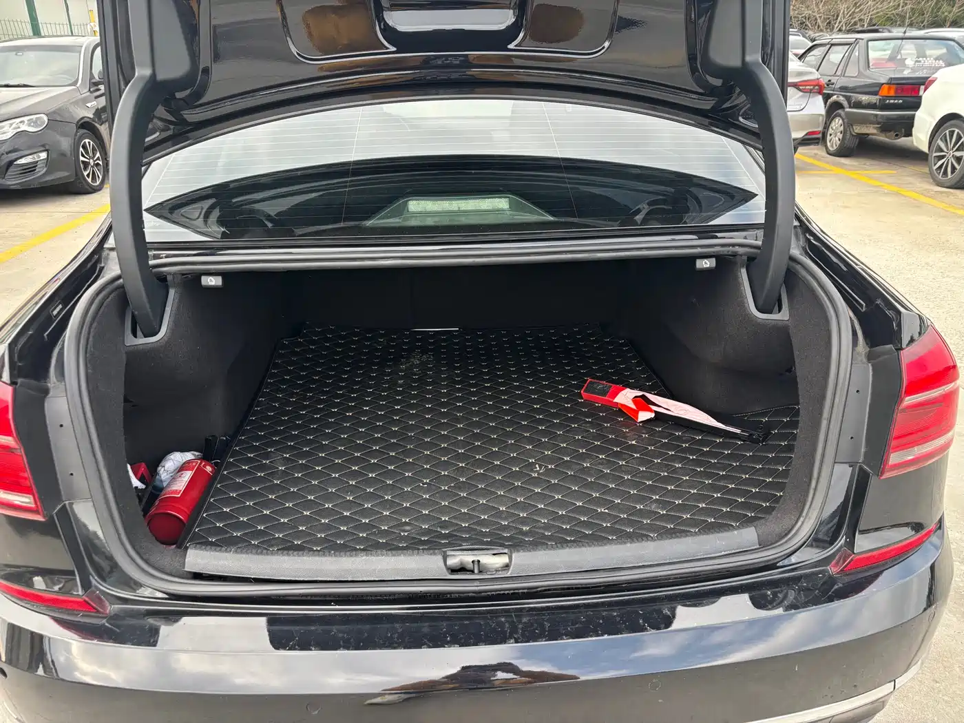 Volkswagen Passat 2015 1.8TSI Automatic Prestige Edition фото 10