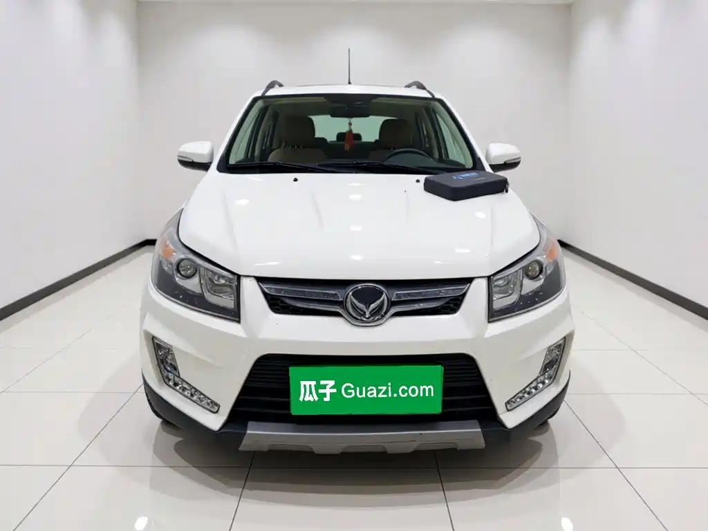 BAIC Huansu S3 2017 2017 1.5L Manual Luxury