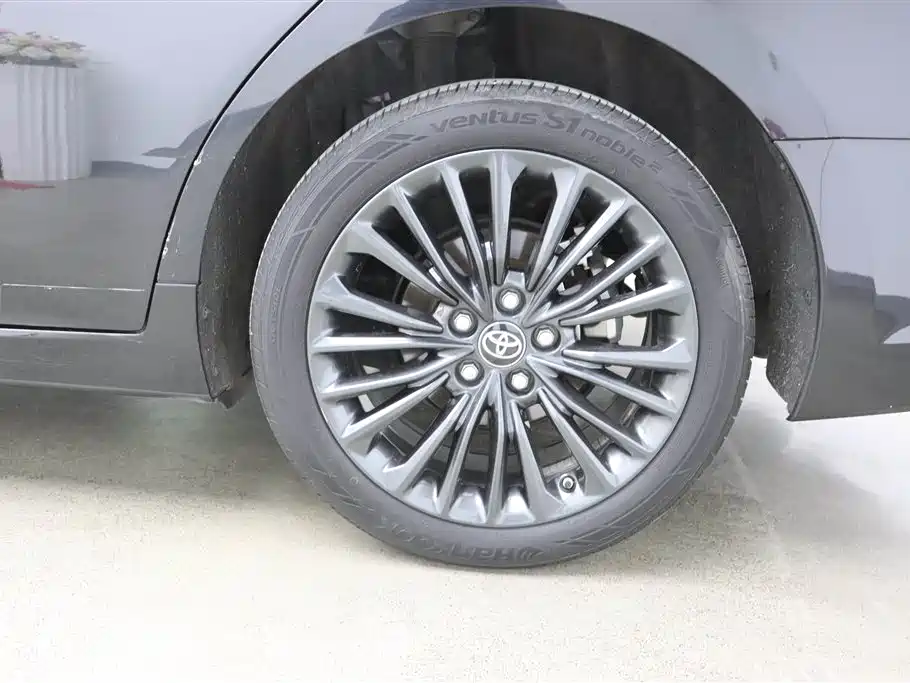 Toyota Avalon 2021 2.5L Touring Noble SPORT Edition фото 31
