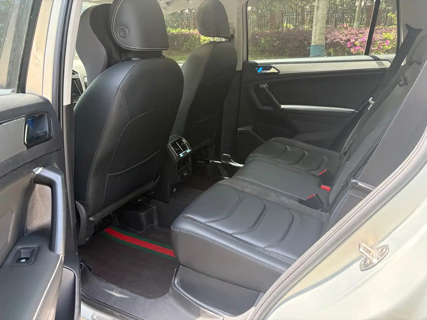 Volkswagen Tiguan L 2019 330TSI Automatic 2WD Panorama Comfort Edition China VI фото 10