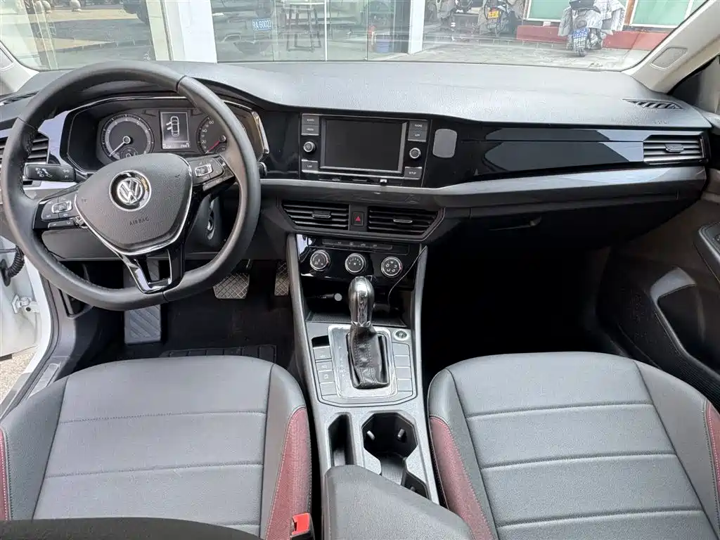 Volkswagen Bora 2019 Facelift 1.5L Automatic Comfort China V фото 8