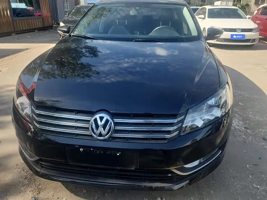 Volkswagen Passat 2014 1.8TSI Automatic Honor Edition фото 2