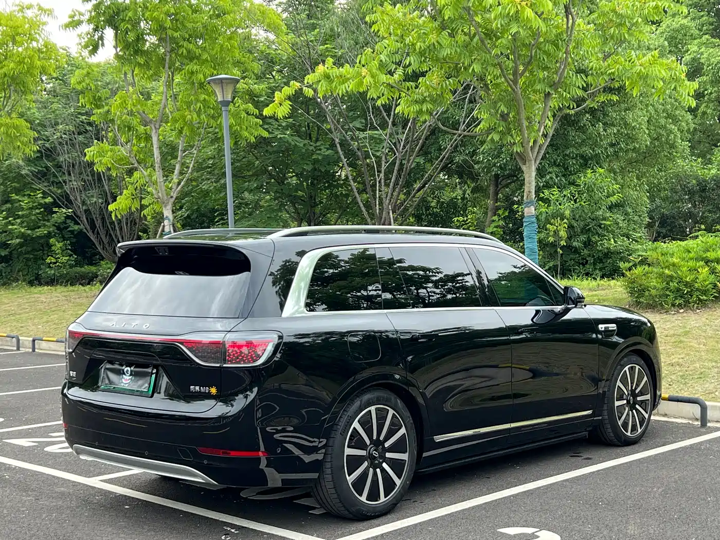 AITO Wenjie AITO M9 2025 Extended Range Ultra 52kWh 6-Seater фото 16