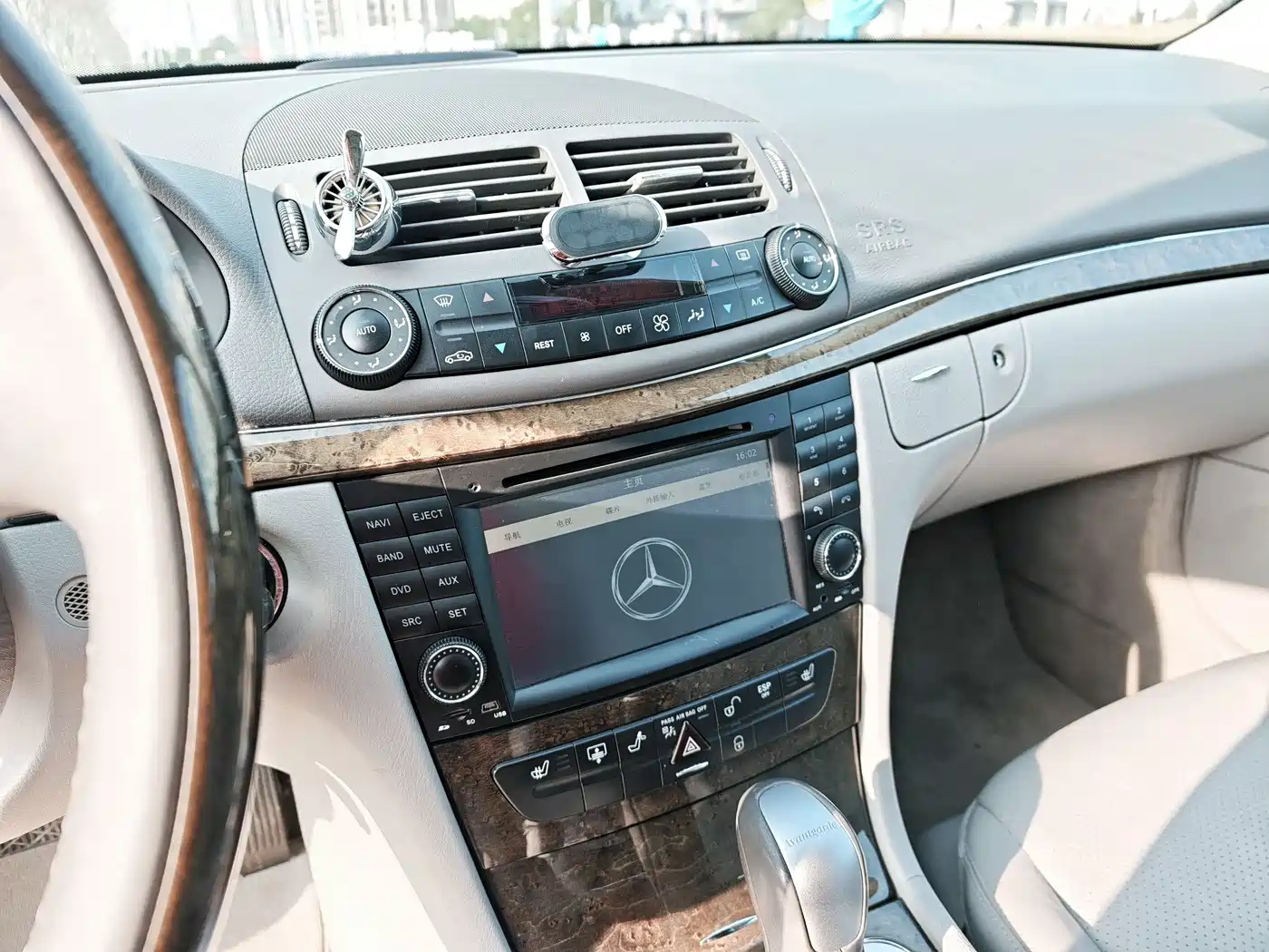 Mercedes-Benz E-Class 2005 E 280 фото 7