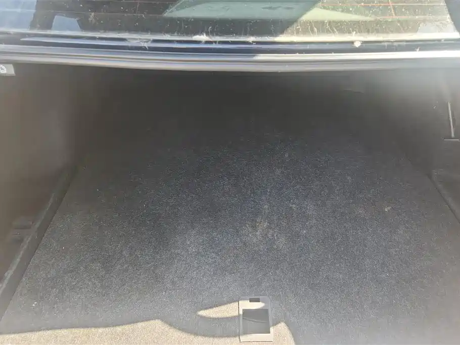 Volkswagen Passat 2014 1.8TSI Automatic Honor Edition фото 4