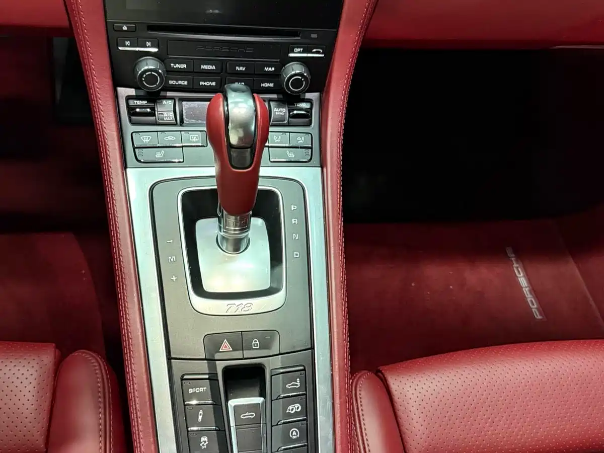 Porsche 718 2022 Boxster 2.0T фото 10