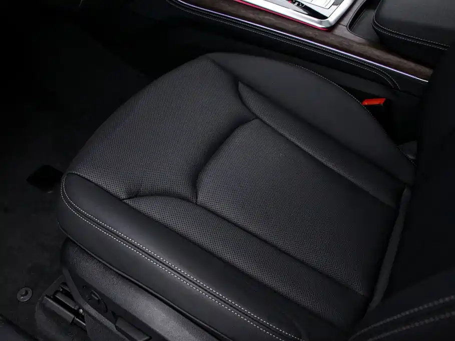 Audi Q7 2025 2025 45 TFSI quattro S line Black Warrior