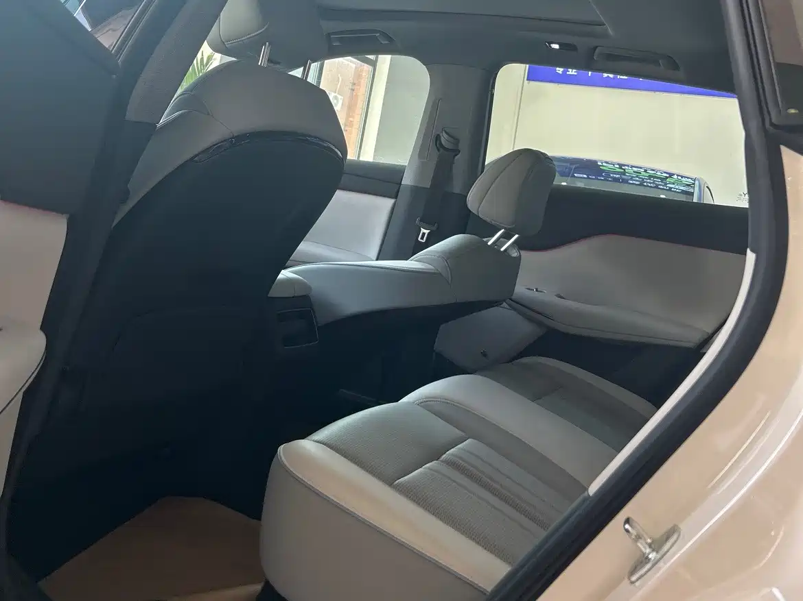 Voyah Auto Voyah Zhiyin 2024 Long Range Smart Edition фото 11