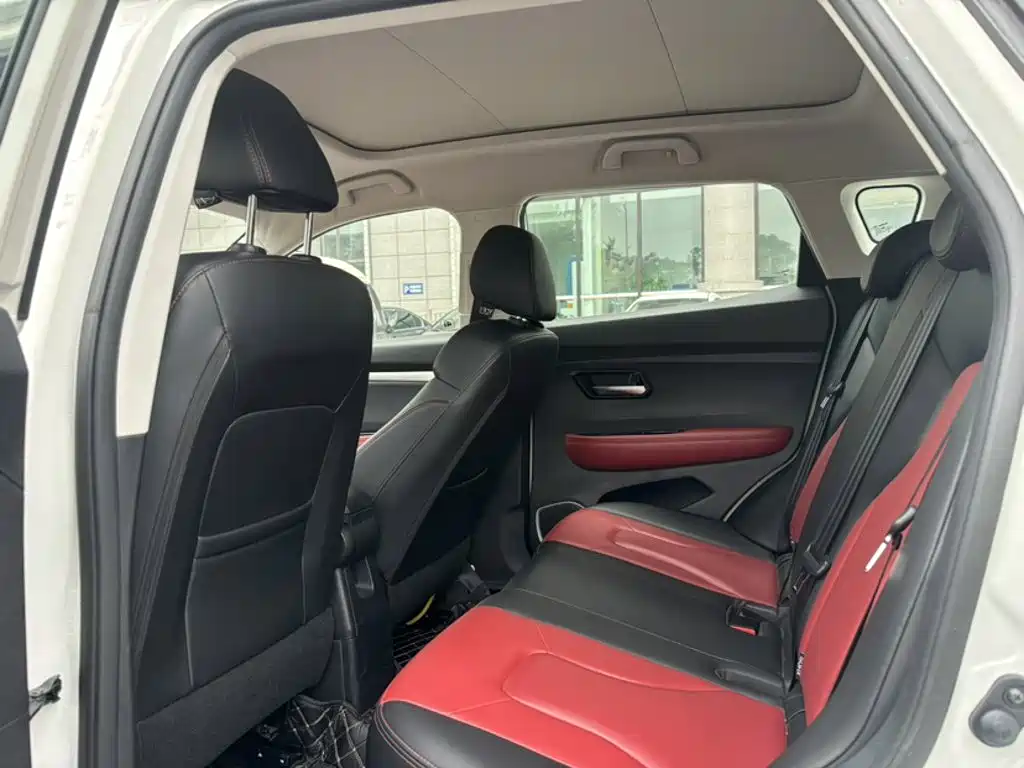 Фото 9 - Haval H2s
