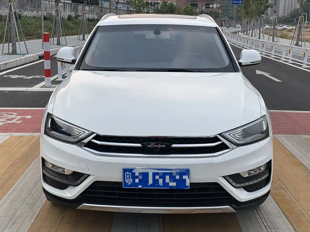 Zotye SR7 2017 2016 1.5T CVT Magic Cube Dream Edition (China V)