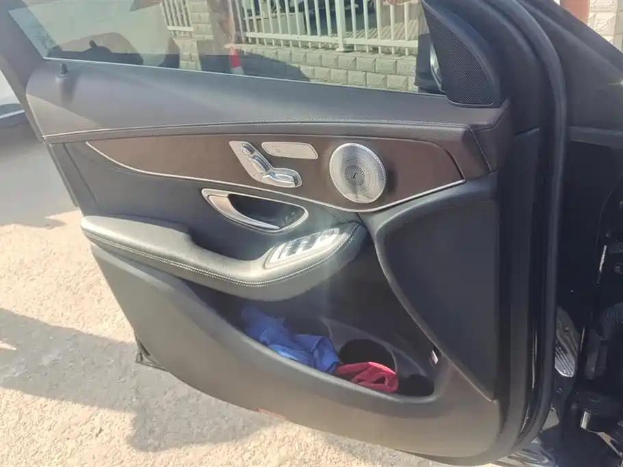 Mercedes-Benz GLC 2019 Facelift GLC 300 L 4MATIC Dynamic фото 7