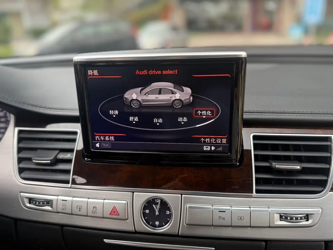 Audi A8 2013 A8L 45 TFSI quattro Luxury фото 12