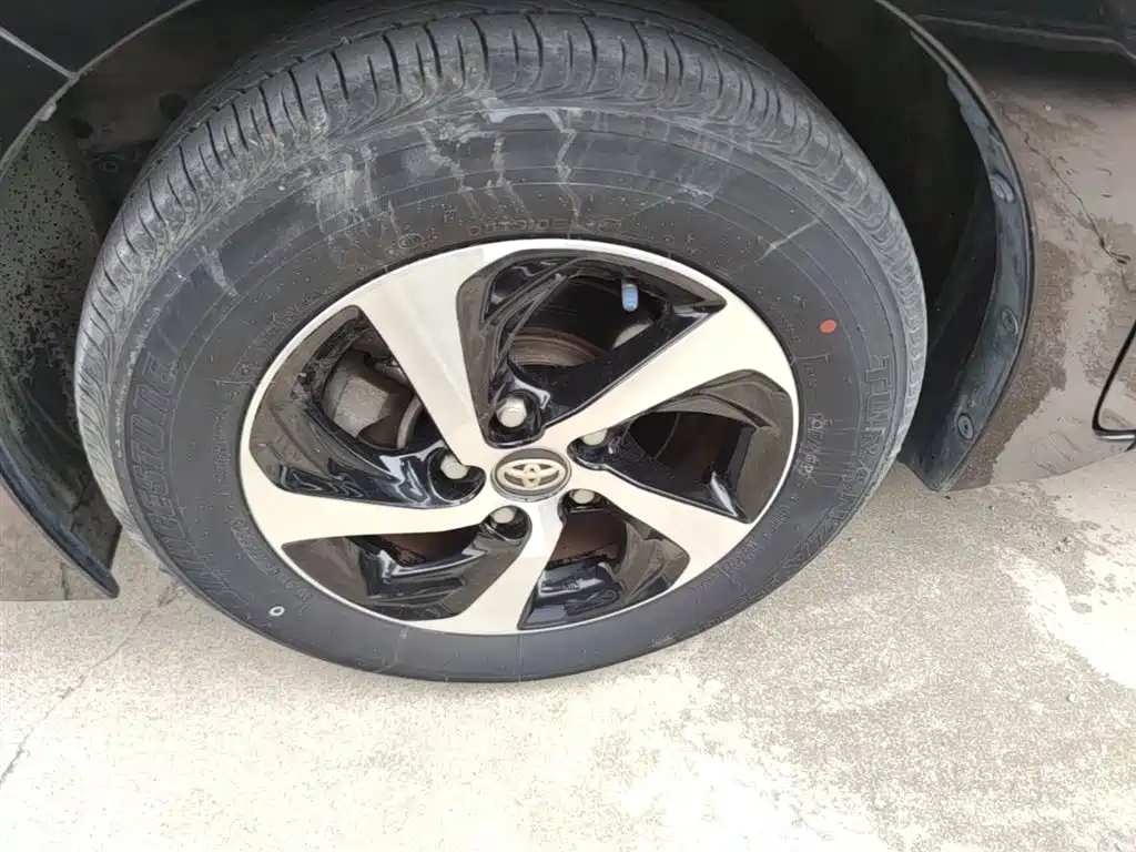 Toyota Levin 2017 Facelift 185T CVT Elite (China V) фото 23