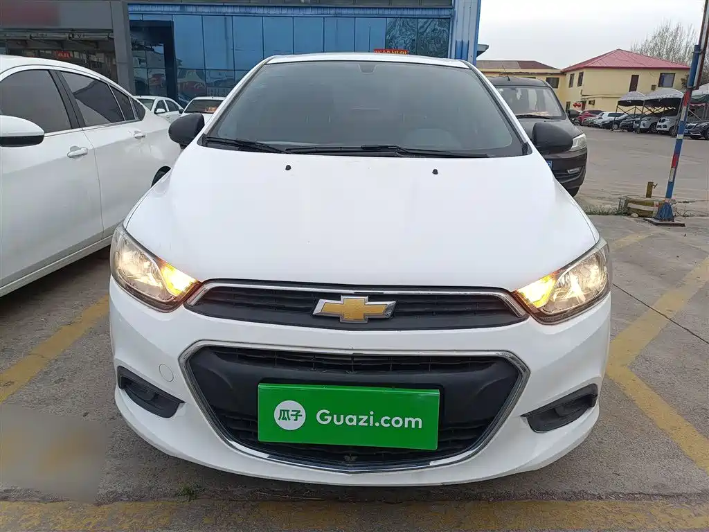 Chevrolet Aveo 2014 Sedan 1.4SL AT Fashion Sunroof Edition фото 3