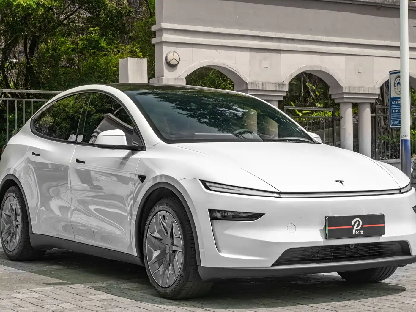 Tesla Model Y L 2025 Facelift Long Range AWD