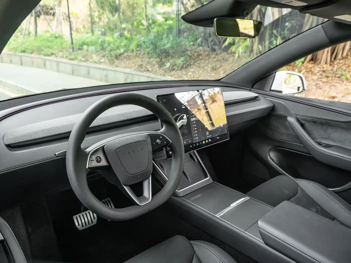Tesla Model Y L 2025 Facelift Long Range AWD фото 8