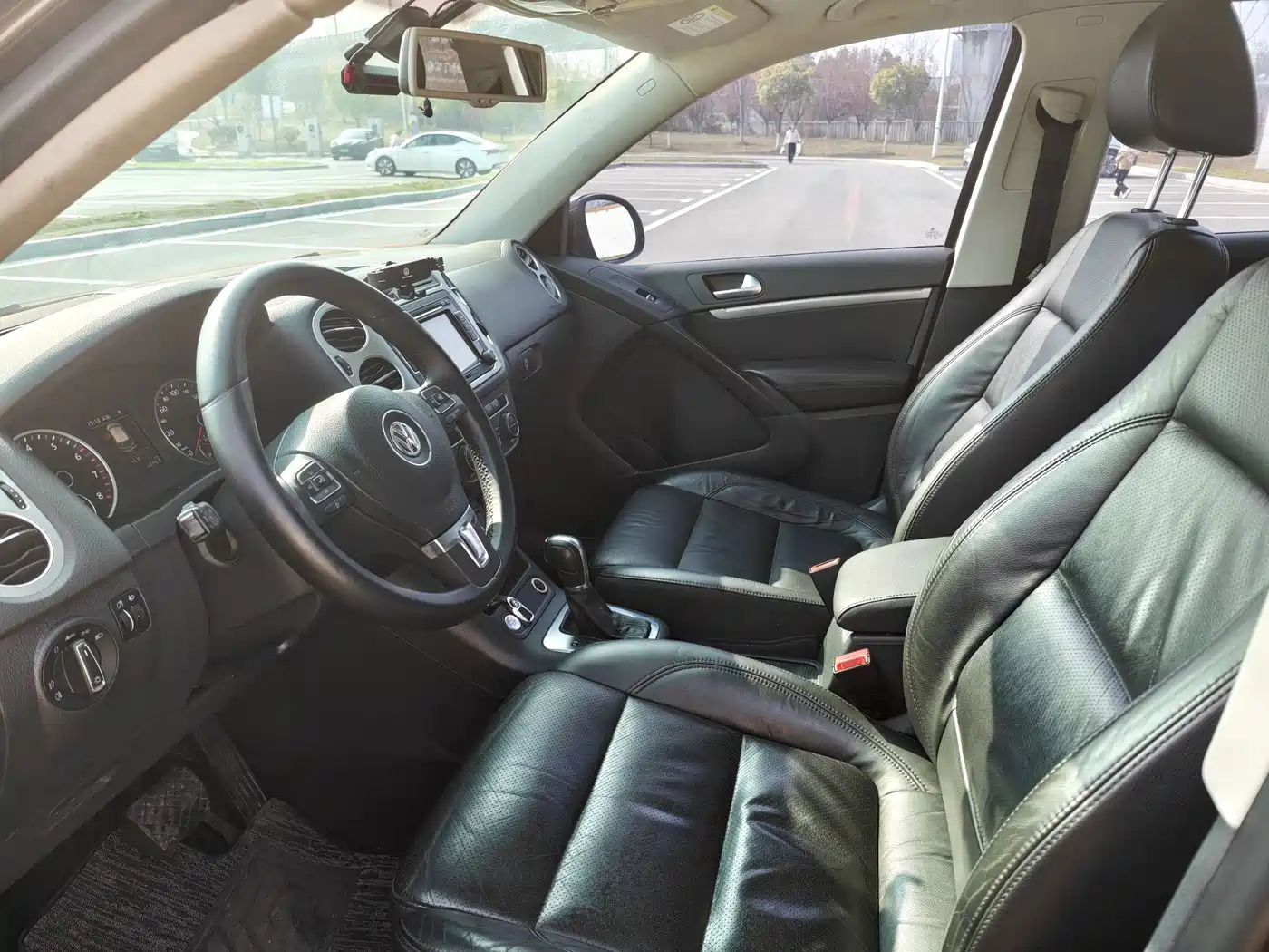 Volkswagen Tiguan 2015 1.8TSI Automatic 2WD Highline фото 14