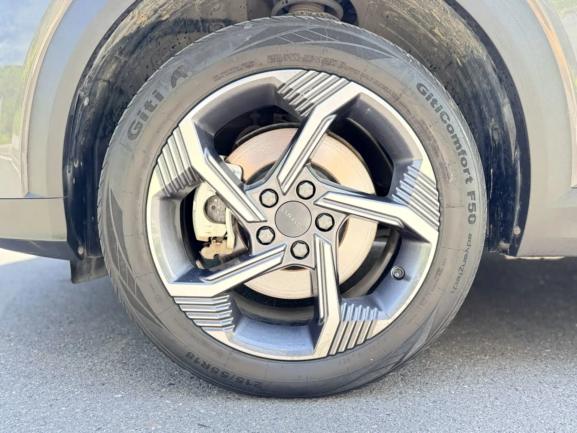 Фото 20 - Lynk & Co 06
