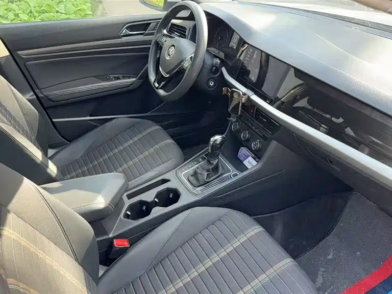 Volkswagen Lavida 2019 1.5L Automatic Comfort Edition China VI фото 5