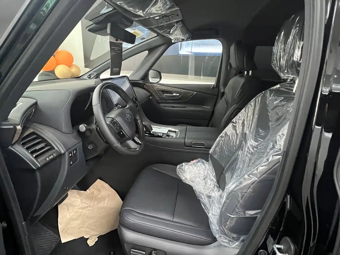 Toyota Alphard 2024 Hybrid 2.5L Ultimate Enjoyment Edition фото 5