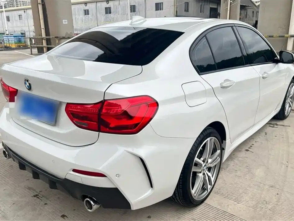 BMW 1 Series 2020 Model 125i Leading M Sport Package фото 24