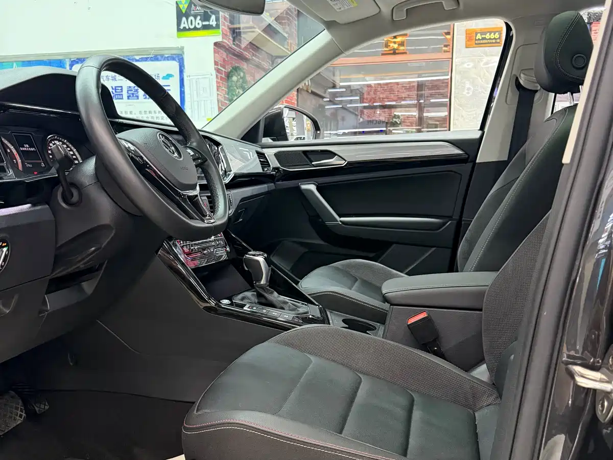 Volkswagen Tayron 2022 280TSI 2WD Luxury Smart Connect Edition фото 18