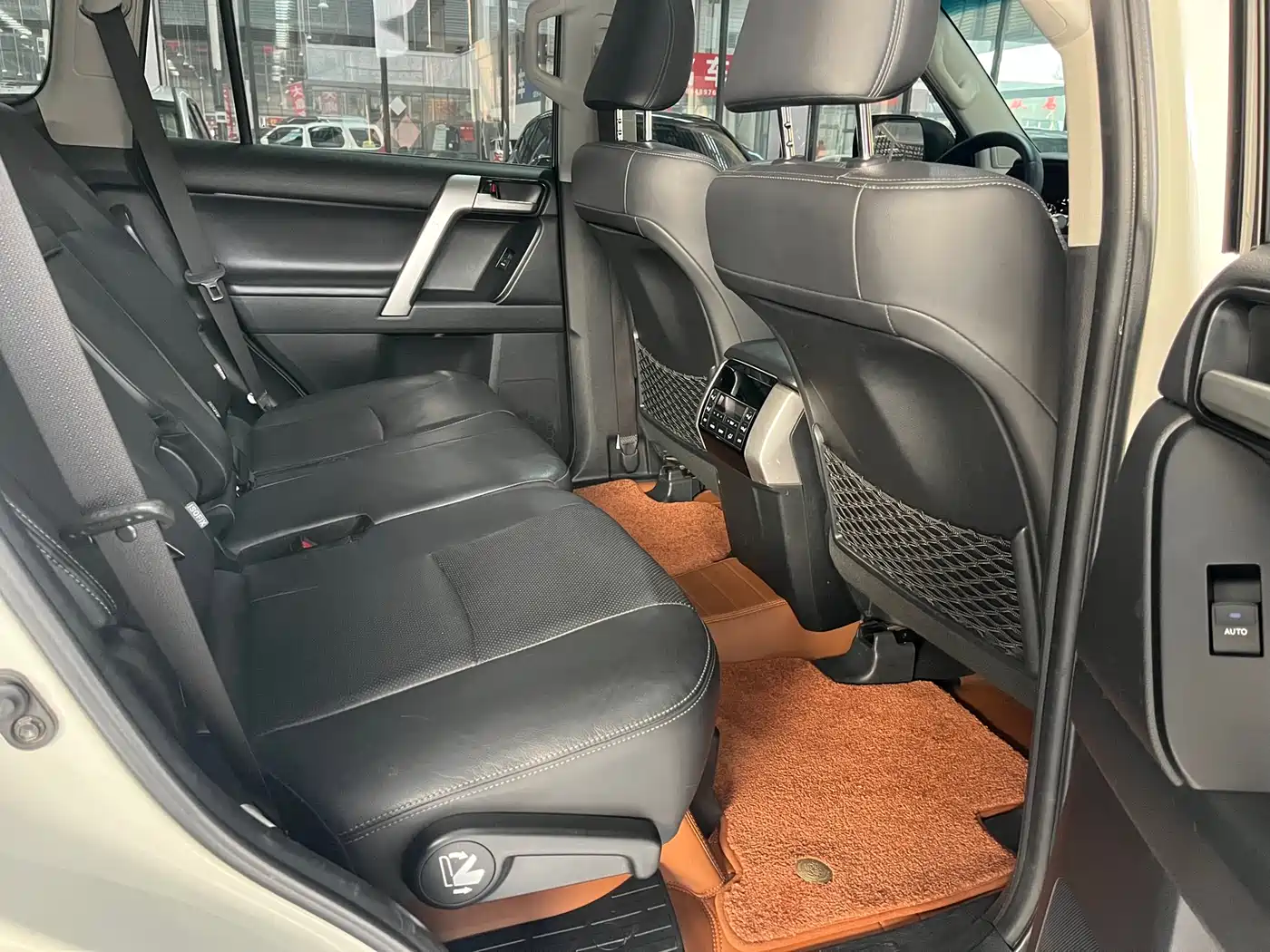 Toyota Prado 2018 3.5L Auto TX-L фото 9
