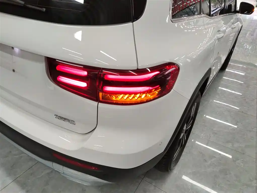 Mercedes-Benz GLB 2024 GLB 200 Dynamic фото 24