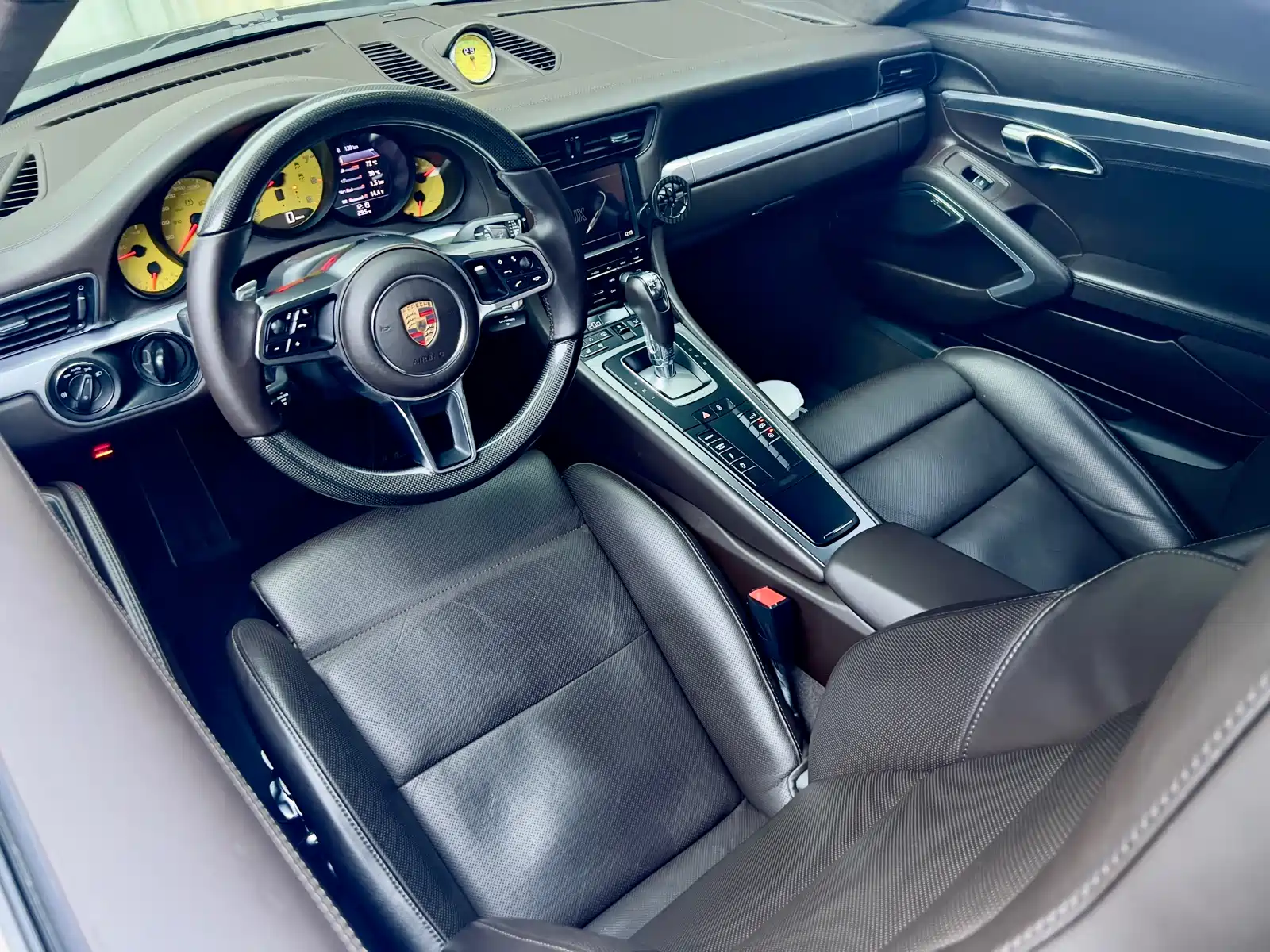 Фото 10 - Porsche 911