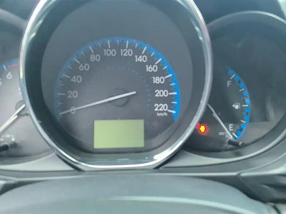 Toyota Vios 2017 1.5L Manual Pioneer фото 14