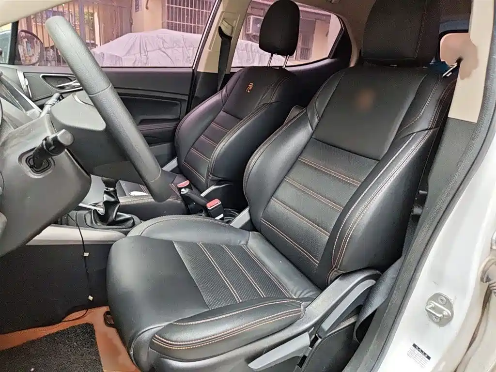 BYD Yuan 2017 1.5L Manual Cool Connect фото 8