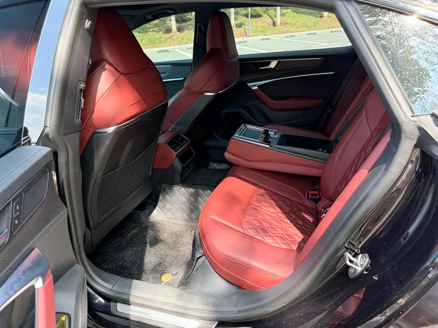 Photo 6 - Audi A7L
