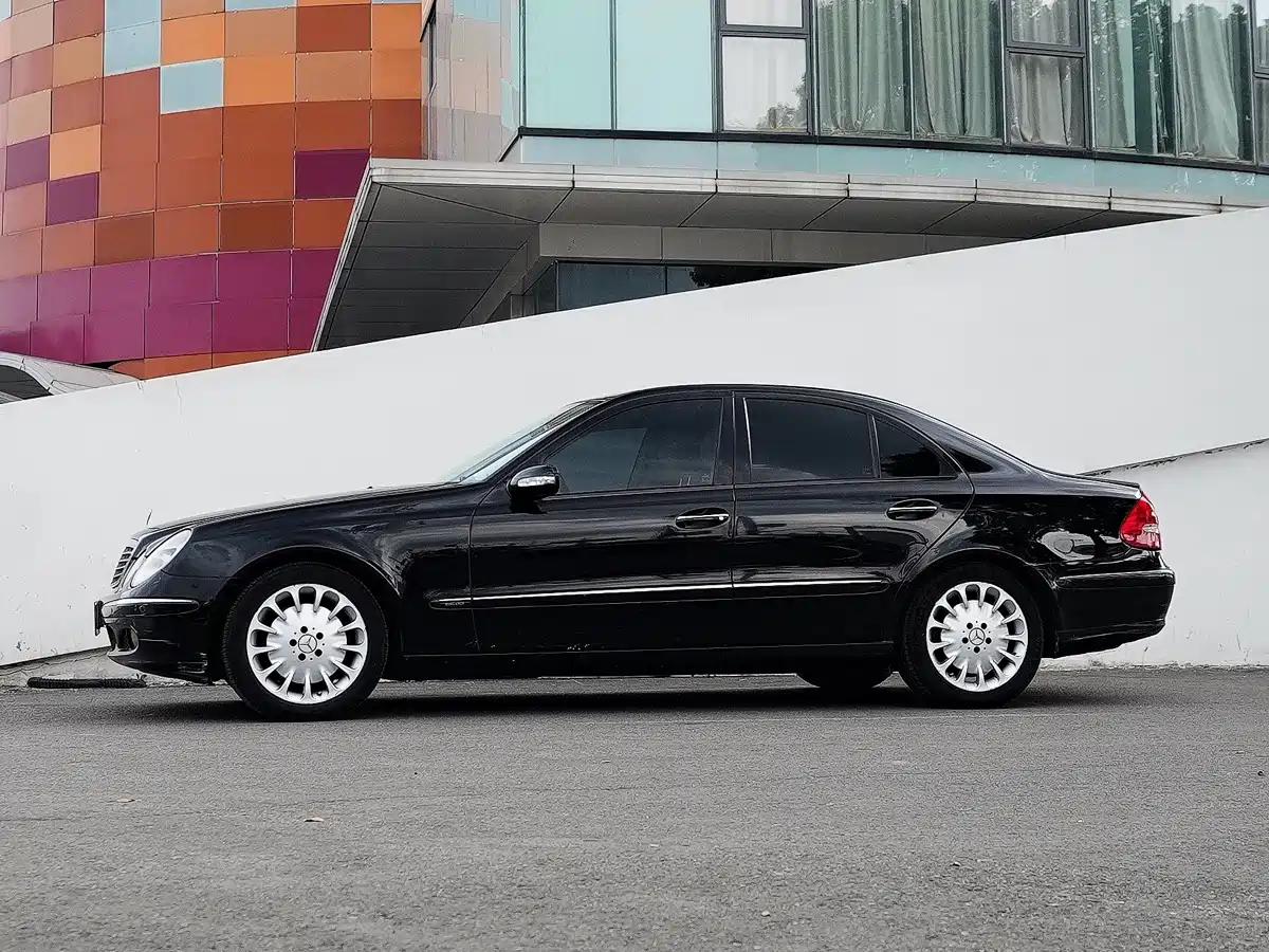 Mercedes-Benz E-Class (Import) 2006 E 500 Elegance фото 4