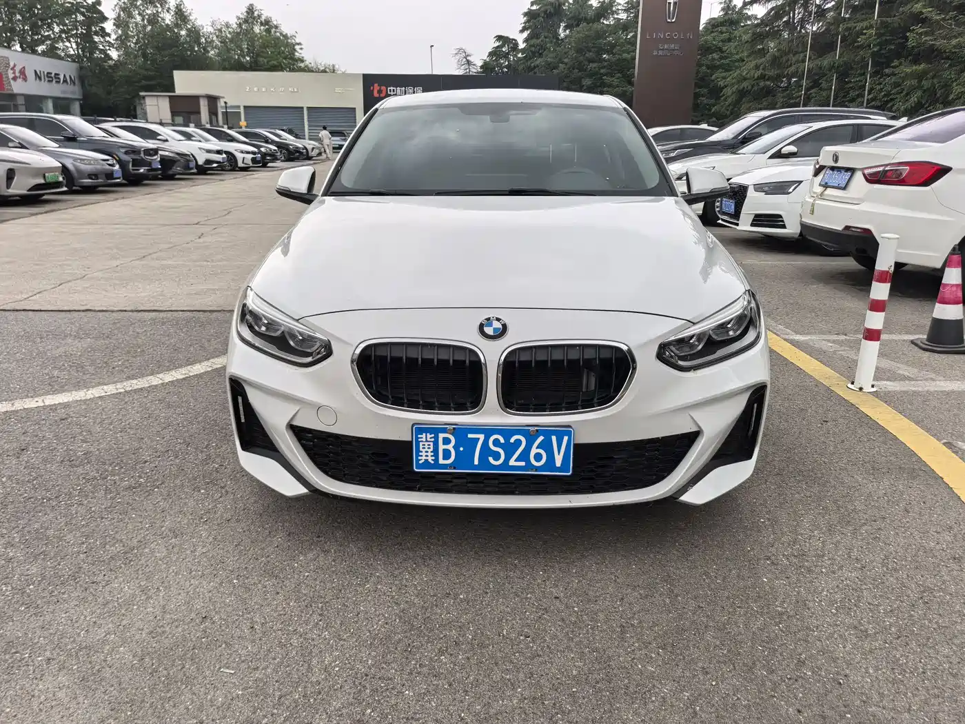 BMW 1 Series 2023 120i M Sport фото 8