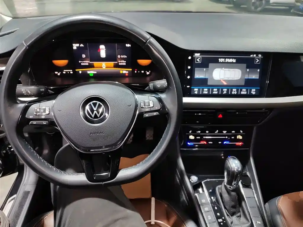 Volkswagen Lavida 2022 280TSI DSG Luxury Edition фото 6